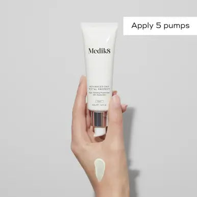 Medik8_Advanced_Day_Total_Protect_50ml_how_to_f3ac0397-7abc-4d08-b3e5-6171683437f9.webp